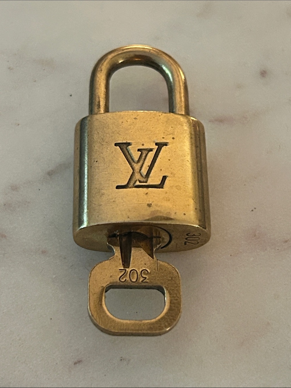 Louis Vuitton lock and Key #302